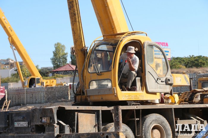 Отдел архитектуры Актау: Cтройка на набережной 7 микрорайона законна