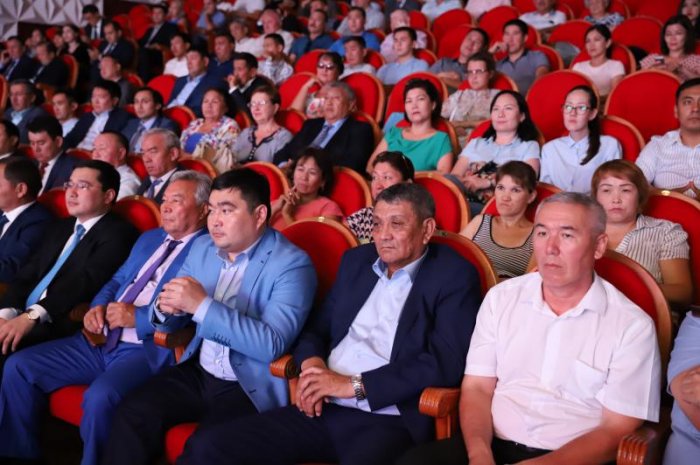 В Мангистау наградили отличившихся строителей