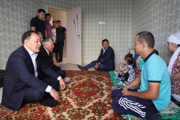 Ералы Тугжанов поздравил мангистаусцев с праздником Курбан-айт