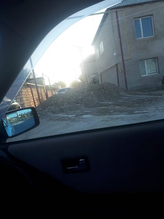 Водители Актау пожаловались на перекрытые дороги в дачном поселке «Синтез»