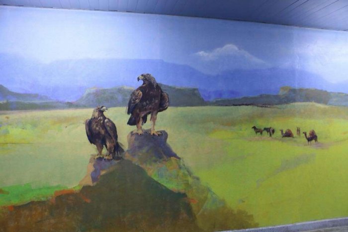 Стены подземного перехода в Астане украсили живописные пейзажи Мангистау