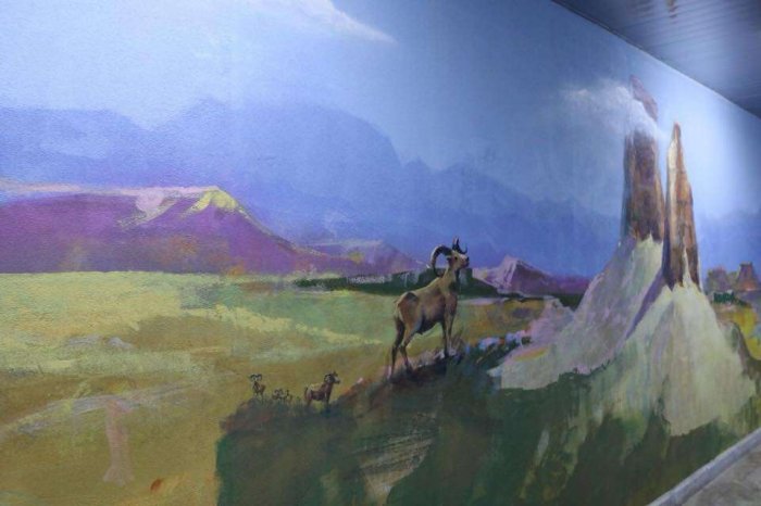 Стены подземного перехода в Астане украсили живописные пейзажи Мангистау