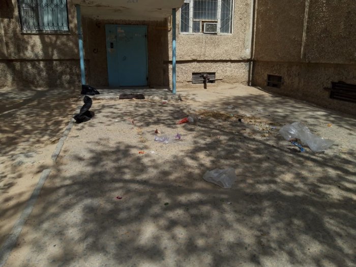 Мусор не вывозят в 26 микрорайоне