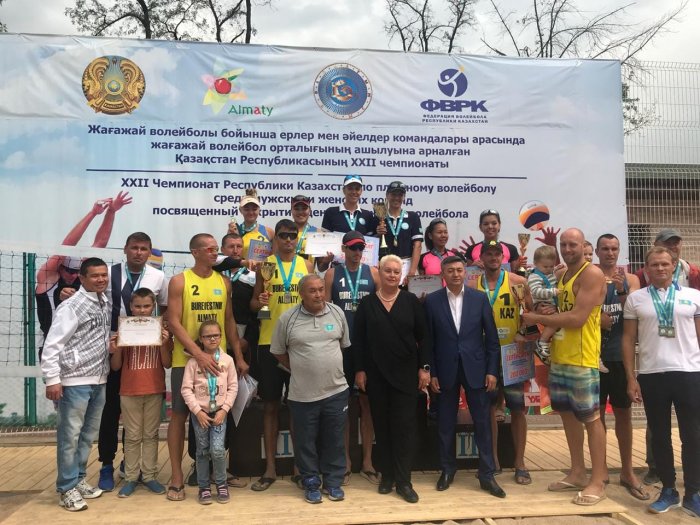 Спортсмены из Актау завоевали две медали на чемпионате Казахстана по пляжному волейболу