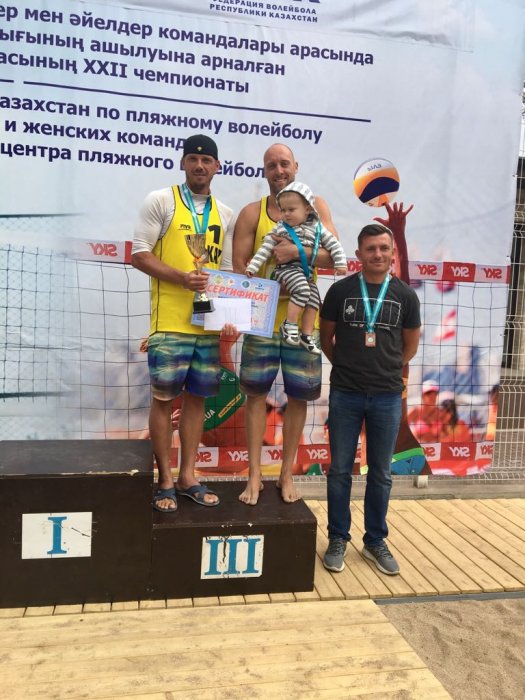 Спортсмены из Актау завоевали две медали на чемпионате Казахстана по пляжному волейболу