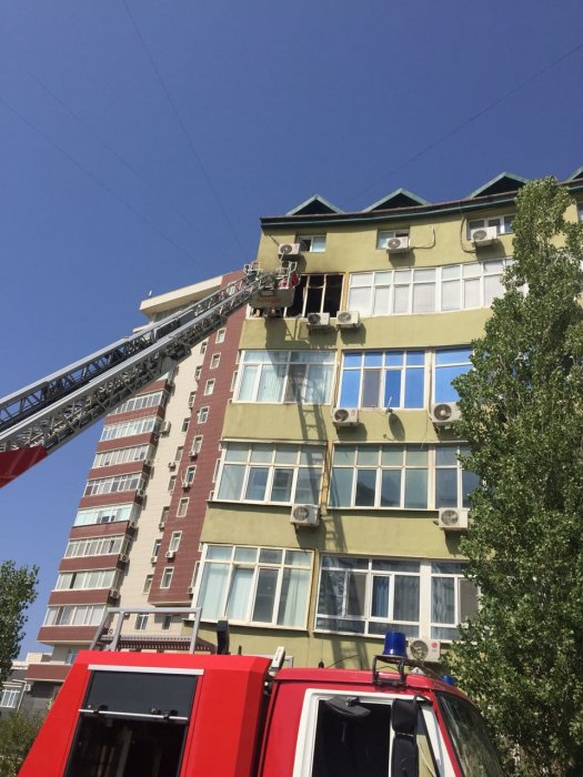 В 10 микрорайоне Актау произошел пожар в жилом доме