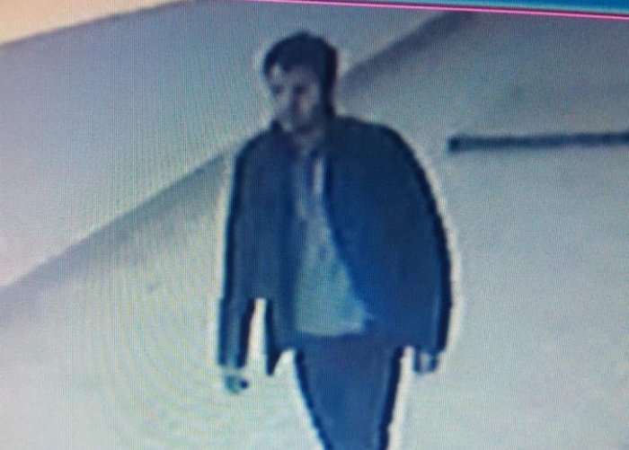 Полиция Актау разыскивает подозреваемого в краже телефона