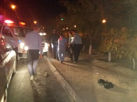 В Актау между 8 и 10 микрорайонами сбили мужчину