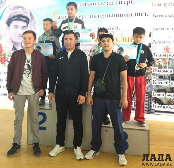 Актауские кикбоксеры стали призерами республиканского турнира
