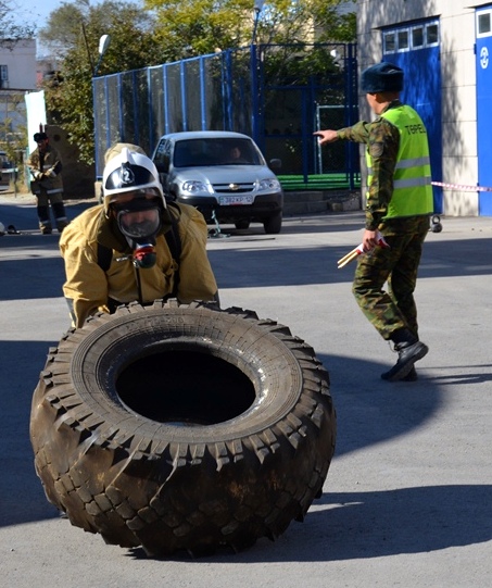 В Актау состоялись соревнования по пожарному кроссфиту В Актау состоялись соревнования по пожарному кроссфиту