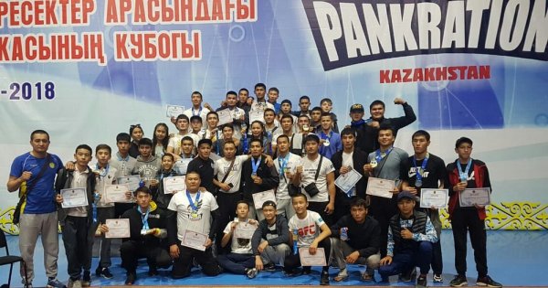 Мангистауские бойцы удостоились более 60 наград на Кубке страны по панкратиону