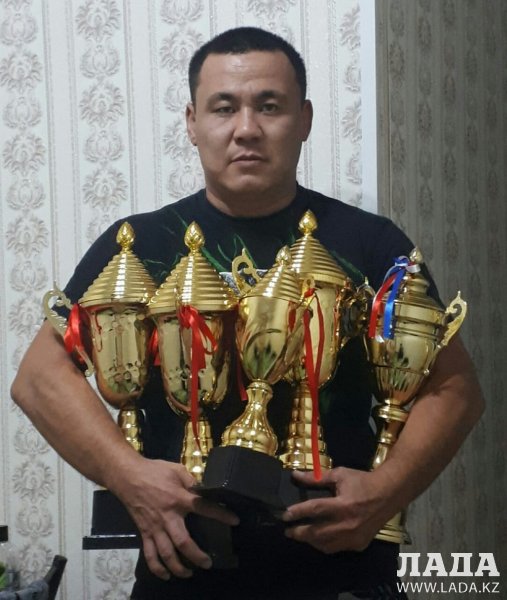 Мангистауские бойцы удостоились более 60 наград на Кубке страны по панкратиону