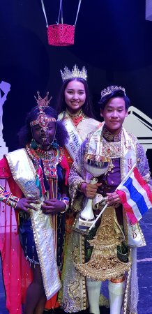 Воспитанницы театра моды «Колибри» из Актау стали победительницами на международном фестивале в Греции