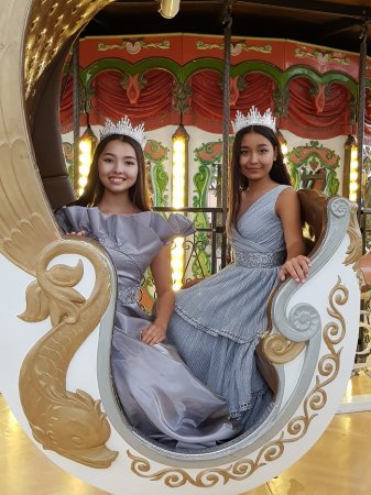 Воспитанницы театра моды «Колибри» из Актау стали победительницами на международном фестивале в Греции