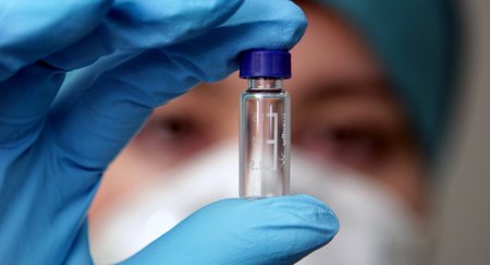 Отказ от вакцин приведет к массовой гибели людей - ученый