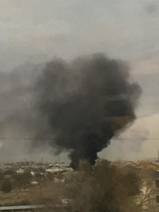 В 21 микрорайоне Актау горел мусор