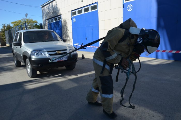 В Актау состоялись соревнования по пожарному кроссфиту