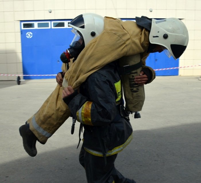 В Актау состоялись соревнования по пожарному кроссфиту