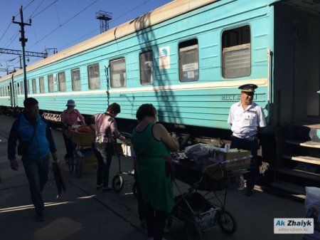 Журналист рассказал, как двое суток ехал на поезде до Алматы