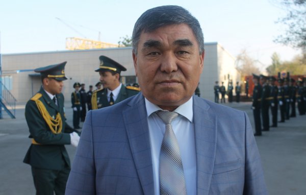 В День спасателя в Актау состоялось открытие монумента в честь пожарных