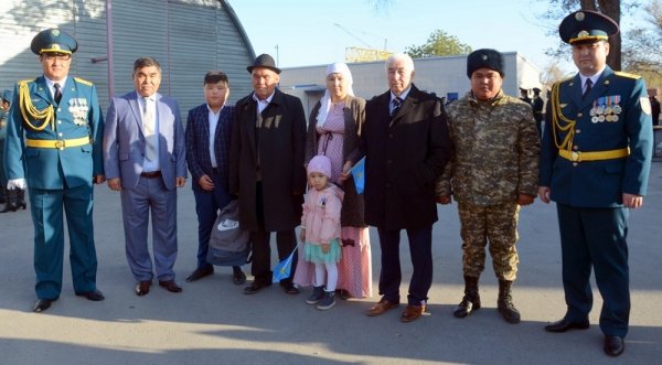 В День спасателя в Актау состоялось открытие монумента в честь пожарных