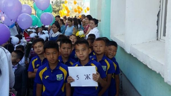 В Актау начался отбор юных футболистов