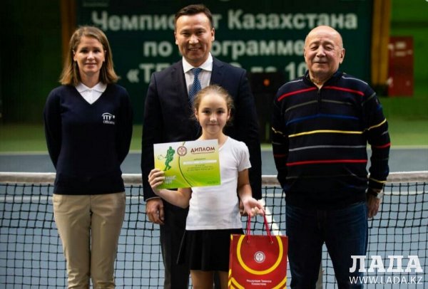 Трое теннисистов из Актау стали призерами республиканских турниров