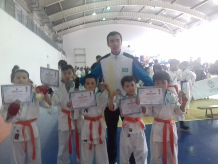 Спортсмены из Мангистау завоевали 33 медали на республиканском турнире по карате-шинкиокушинкай