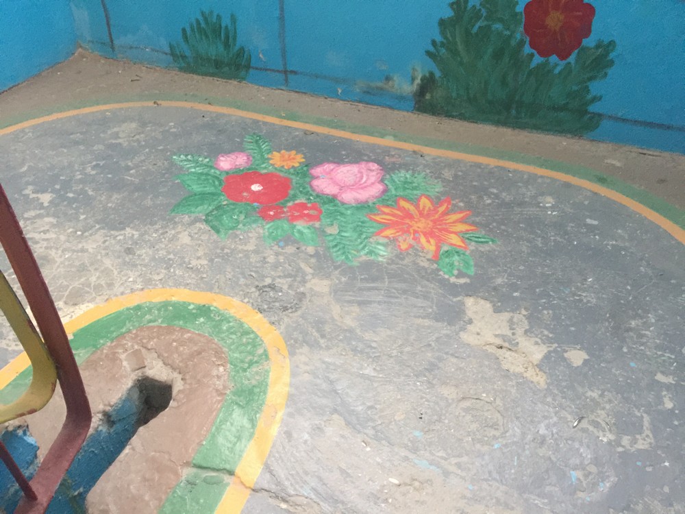 Вот такие подъезды у нас в Актау бывают