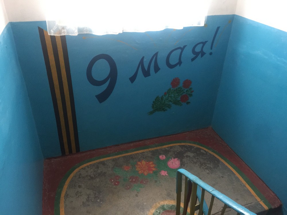 Вот такие подъезды у нас в Актау бывают