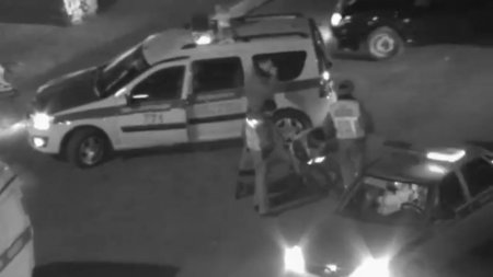 В Актау полицейские с помощью камеры видеонаблюдения задержали подозреваемого в изнасиловании девушки