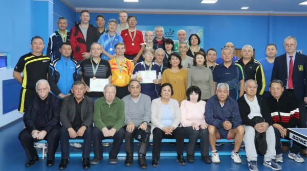 Тренер и его ученик из Актау стали призерами чемпионатов по теннису