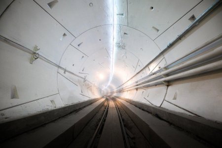 Илон Маск открыл скоростной подземный туннель под Лос-Анджелесом