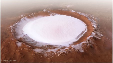 Опубликованы снимки «ледяного озера» на Марсе (кратер Королева)