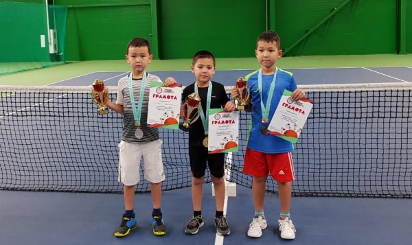 Актауские теннисисты стали призерами республиканского турнира