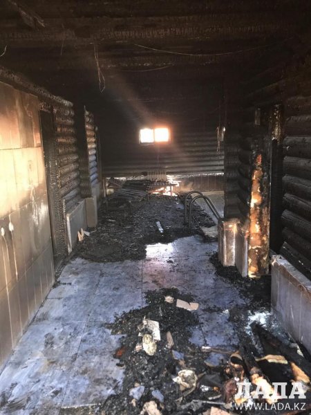 В Актау загорелась баня