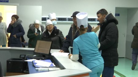 В Мангистаускую областную больницу с утра доставили более 50 пострадавших