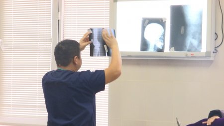 В Мангистаускую областную больницу с утра доставили более 50 пострадавших