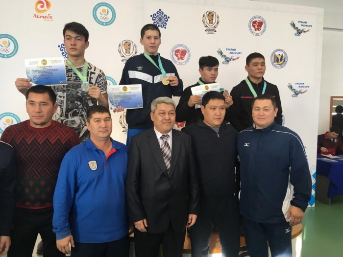 Боксеры из Мангистау завоевали четыре медали на зональном чемпионате Казахстана