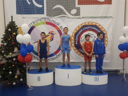 Борцы из Актау завоевали пять медалей на турнире в Санкт-Петербурге