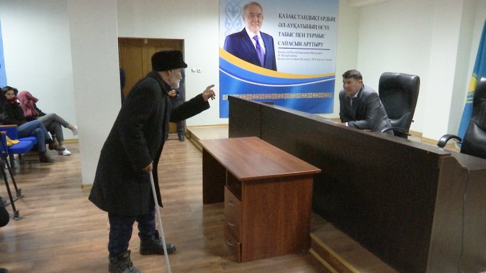 В Жанаозене пол жилого дома провалился в подвал