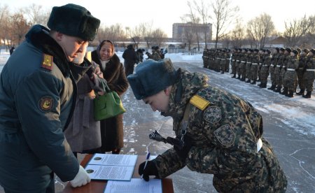 В Актау присягу приняли 200 новобранцев