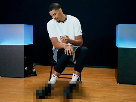 Nike анонсировала кроссовки, завязывающиеся со смартфона