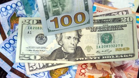 "Не выше 407-410 тенге": каким будет курс доллара в 2019 году, рассказали в KASE