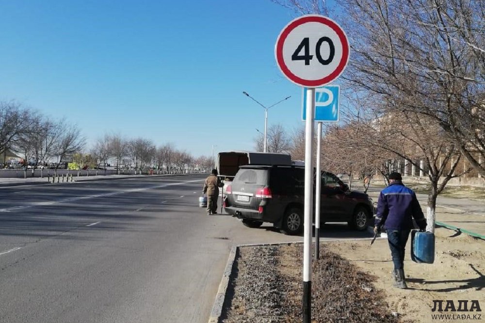 Дорожные знаки 40 км ч. Ограничение скорости 40. Знак 40 км. Знак 40 на дороге. Знак ограничения скорости 40 км/ч.