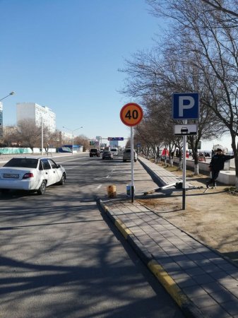 В районе набережной Актау установили знаки ограничения скорости