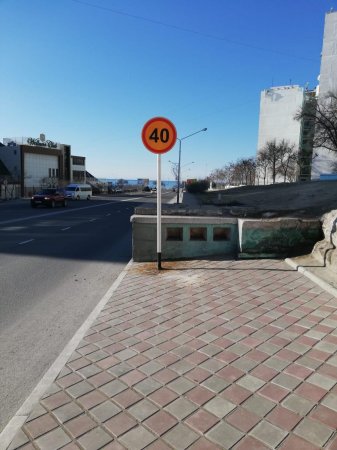 В районе набережной Актау установили знаки ограничения скорости