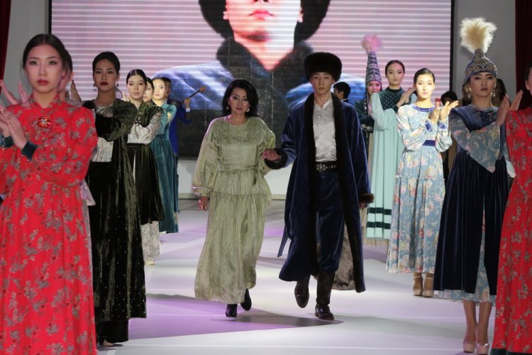 Королева моды Западного Казахстана представила новую коллекцию «Кыз-Жибек» Королева моды Западного Казахстана представила новую коллекцию «Кыз-Жибек»