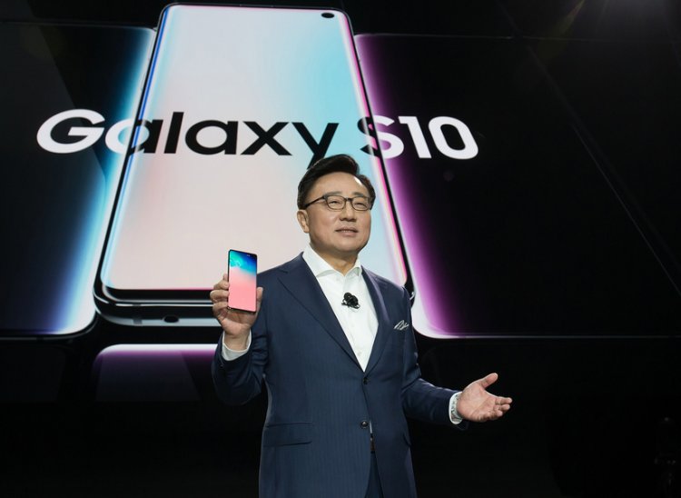 Продажи Galaxy S10 в Казахстане начнутся в первый праздник весны