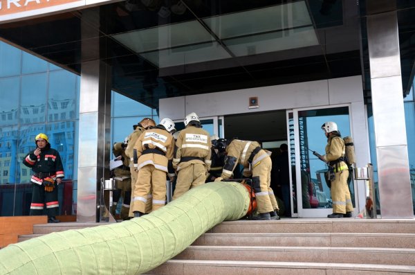 Пожар «тушили» в гостинице «Нур-Плаза» в Актау